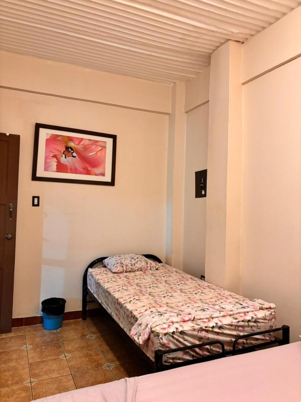 Quarto Quádruplo com Banheiro Compartilhado